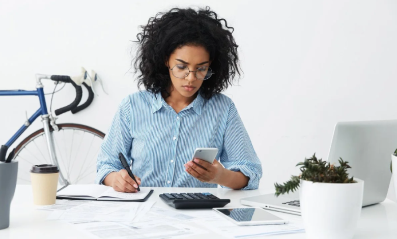 Paying for College Without Panic: A Practical Guide to Undergraduate Loans